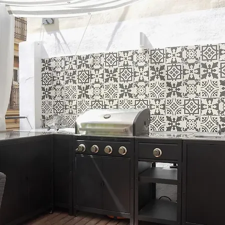Apartment Penthouse With Rooftop In The Barceloneta - *